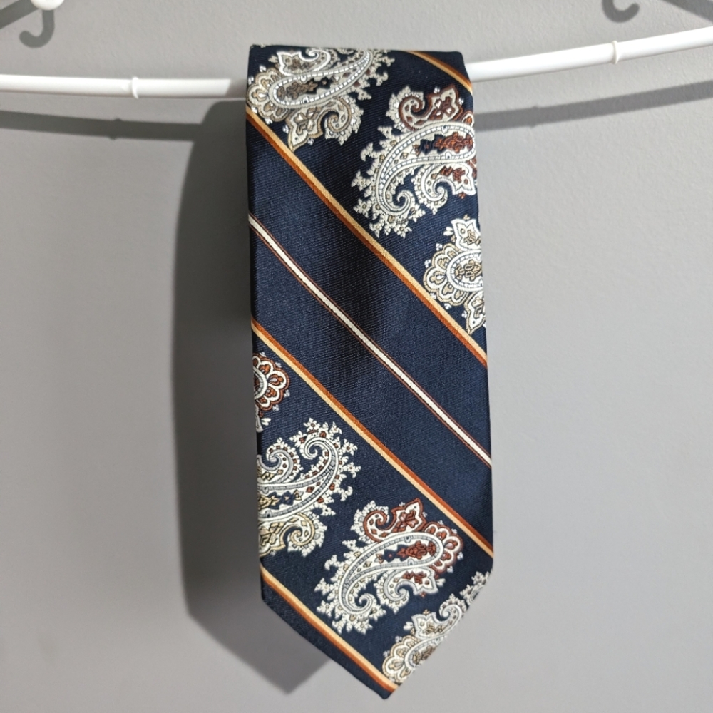 Vintage Charvet Mens neck tie Dark Navy and gold Paisley design with stripes